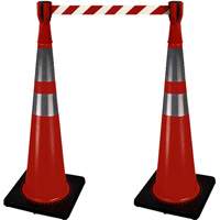 2308 Capuchon pour c&ocirc;ne de signalisation avec ruban de 10' pour barricade Helyx Safety & Industrial Supplies