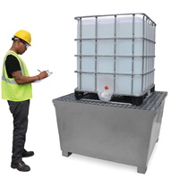 Ultra-IBC Spill Pallet en acier, Capacit&eacute; de d&eacute;versement 370 gal. US, 57,6" x 34,7" x 56,9" Helyx Safety & Industrial Supplies