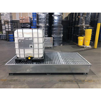 Ultra-Twin IBC Spill Pallet en acier, Capacit&eacute; de d&eacute;versement 370 gal. US, 103,8" x 26,8" x 51,1" Helyx Safety & Industrial Supplies