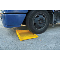Flexible Ultra-Utility Tray, 42" lo x 42" la x 4,8" h, Cap. de d&eacute;versement 18 gal. US Helyx Safety & Industrial Supplies