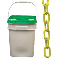 Chaîne de s&eacute;curit&eacute; en plastique robuste, Jaune, Maillon de 2", 120' de long Helyx Safety & Industrial Supplies
