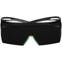 Lunettes de s&eacute;curit&eacute; SecureFit s&eacute;rie 3700 SF3750AS-BLK, Lentille Gris/IR 5.0, Anti-&eacute;gratignures, ANSI Z87+/R&eacute;pond ou surpasse la norme CSA Z94.3 Helyx Safety & Industrial Supplies