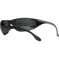 Lunettes de s&eacute;curit&eacute; Adapt Lite, Lentille Fum&eacute;e, Antibu&eacute;e/Anti-&eacute;gratignures, ANSI Z87+/R&eacute;pond ou surpasse la norme CSA Z94.3 Helyx Safety & Industrial Supplies