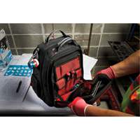 Sac &agrave; dos Packout, 15-3/4" lo x 11-4/5" la, Noir/Rouge, Balistique Helyx Safety & Industrial Supplies