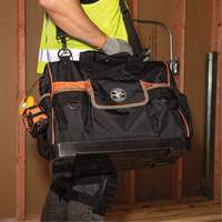 Sac &agrave; outils avec grande ouverture Tradesman Pro, Nylon balistique, 42 pochettes, Noir Helyx Safety & Industrial Supplies