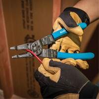 Outils polyvalents &agrave; bec long, 8-1/4" lo, 10 - 22 AWG Helyx Safety & Industrial Supplies