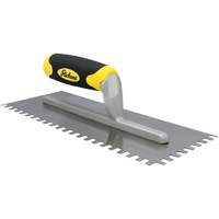 Truelles dent&eacute;es avec prise Ergo-Grip pour lapplication des adh&eacute;sifs Helyx Safety & Industrial Supplies