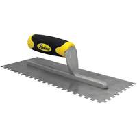 Truelles dent&eacute;es avec prise Ergo-Grip pour lapplication des adh&eacute;sifs Helyx Safety & Industrial Supplies