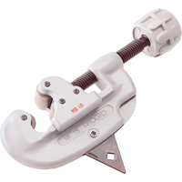 Coupe-tubes avance par vis a/roue robuste no 15, Capacit&eacute; de 3/16-1-1/8" Helyx Safety & Industrial Supplies