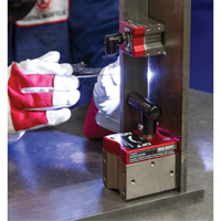 &eacute;querres magn&eacute;tiques Mag90 avec interrupteur, 3" lo x 2-1/2" la x 4-5/8" h, 450 lb Helyx Safety & Industrial Supplies