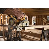 Scie circulaire sans balai Flexvolt Max avec frein &eacute;lectrique (outil seulement), 7-1/4", 60 V Helyx Safety & Industrial Supplies