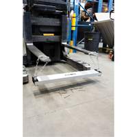 Balais de cour magn&eacute;tique, 36" la Helyx Safety & Industrial Supplies